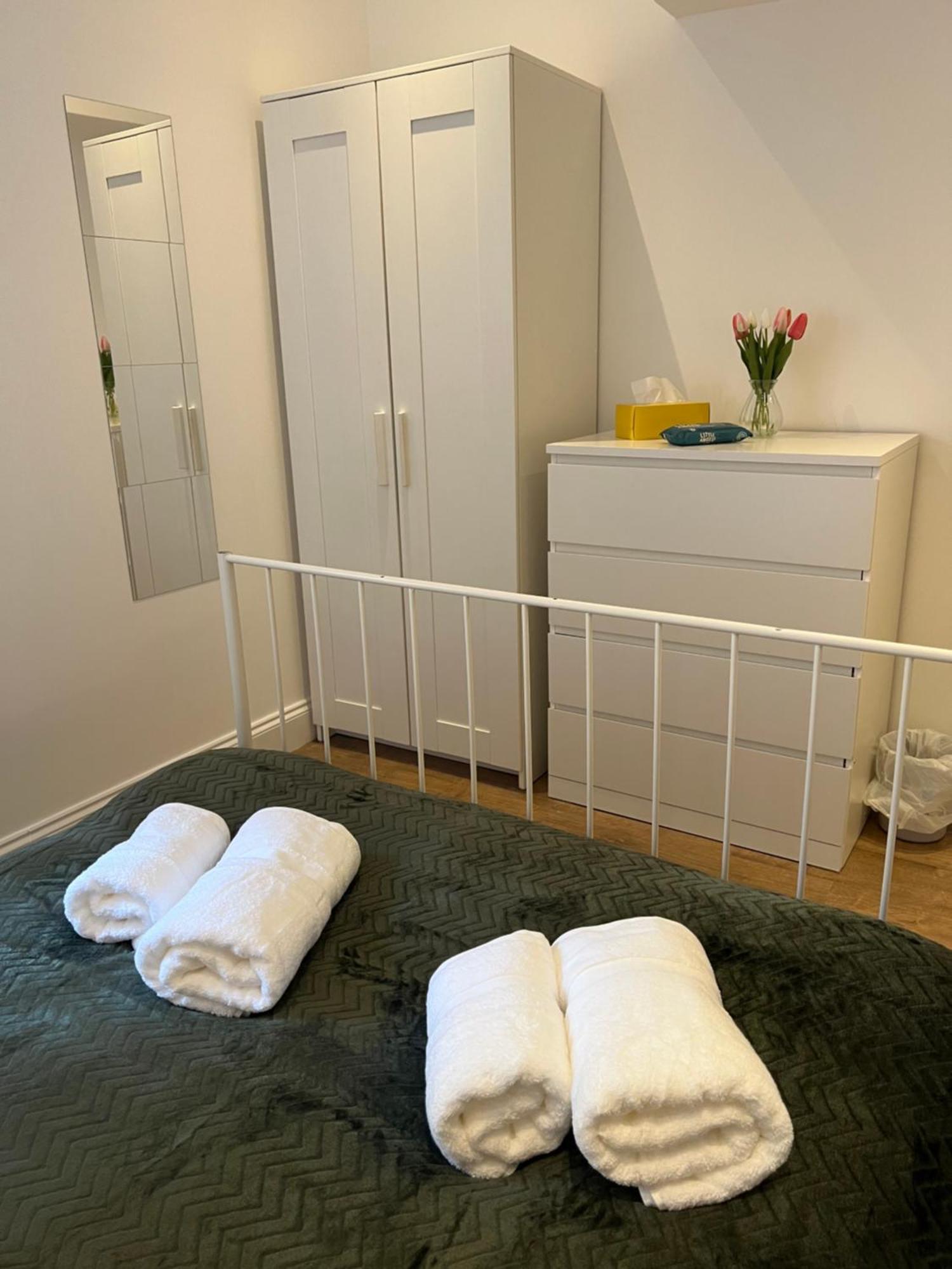 Charming 2-bed Flat With Private Garden, Easy Access To Kings Cross And Emirates Stadium Apartment